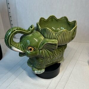 Planter Ceramic Green Elephant Trunk Up Glazed 10.5 x 7” VTG